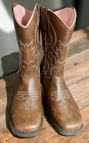 Nuovi stivali cowboy - da,