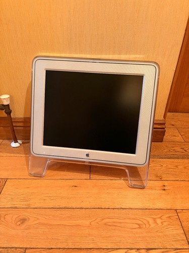 Display apple studio 2001 - 17",