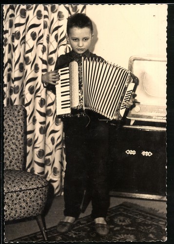 Fotografia del giovane ragazzo