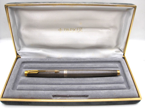 Parker fountain pen - *parker,