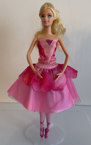 Barbie nelle scarpe rosa