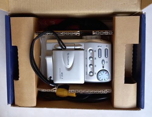 Fujifilm digital camera - fujifilm,