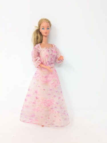 Barbie bambola bacia mattel - barbie,