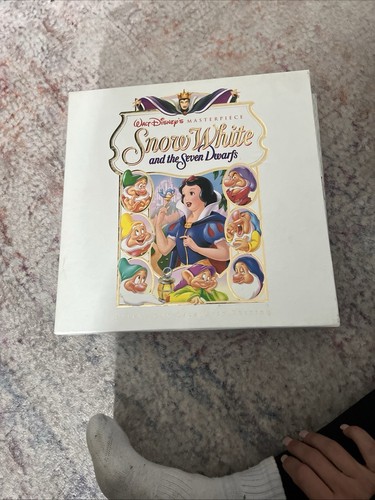 Deluxe cav laserdisc edition - deluxe,
