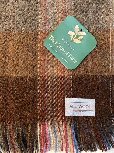 Coperta nuova con etichette