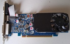 Scheda video GeForce GT 220