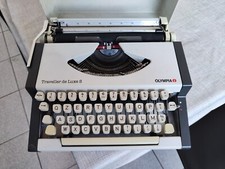 MACCHINA DA SCRIVERE OLYMPIA