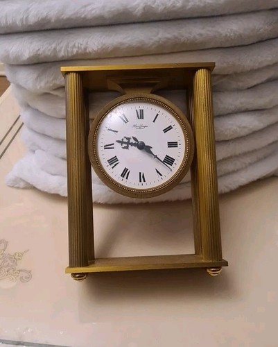 Hour lavigne pendule - pendule, portique