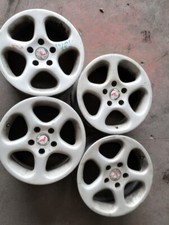 CERCHI - Volkswagen PASSAT  N. 4 In lega 5 FORI 15" 7Jx16H2 ET45