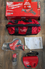 Milwaukee 2420-21 M12 Kit