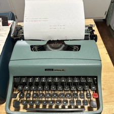 Olivetti Lettera 32 Typewriter