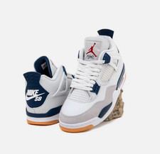 Jordan 4 Retro SB "Navy Blue"
