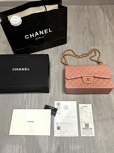 Chanel classic flap - bag, in