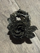 Rosa singola in metallo