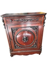 Credenza antica Luigi Filippo / Napoleone III in noce scolpito – XIX secolo