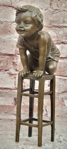 Fatto mano bronzo bambino - fatto, su