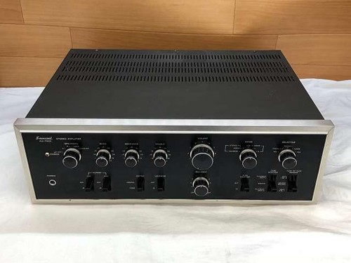 Amplificatore stereo integrato