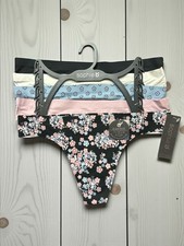 SOPHIE B Invisible No