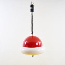 lampadario anni 50 in materiale plastico rosso
