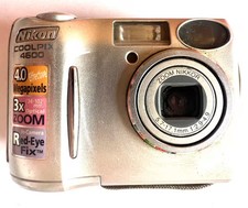 Nikon Coolpix 5600 Cámara Digital de 5 MP Zoom Óptico 3x Como Nueva