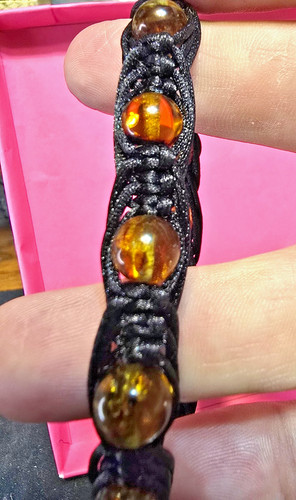 Bracciale regolabile con perle