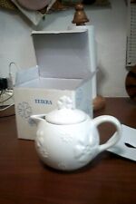 teiera in scatola in ceramica bianca collezione 2010 del  mulino bianco leggi...