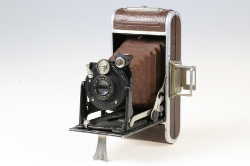 Macchina fotografica - , a