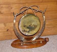 Antico trofeo da caccia corna