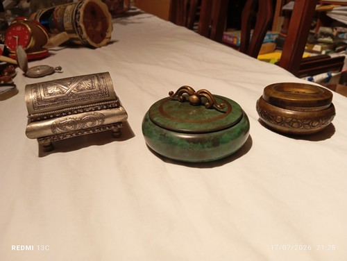 Tre scatolette vintage - tre,