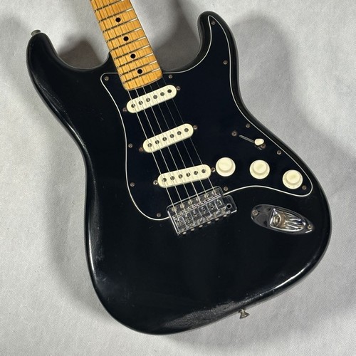 Fender stratocaster black 1976 - black,