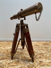 Antico telescopio in ottone