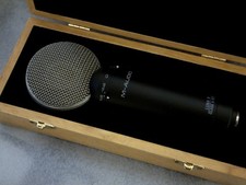 M-Audio Luna II Large Diaphragm Condenser Microphone - Studio Quality, Excellent