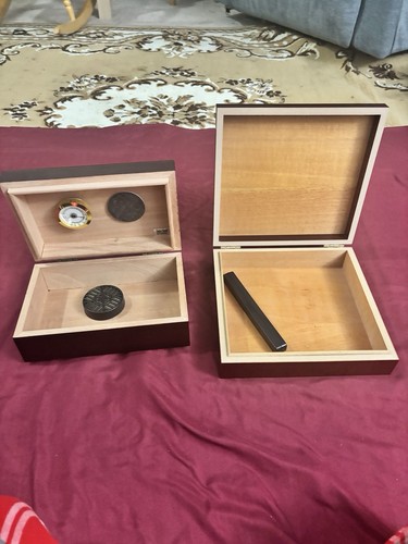 Cigar humidor box with - humidor,