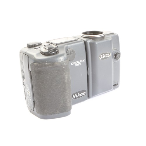 Nikon coolpix 990 - nikon, +