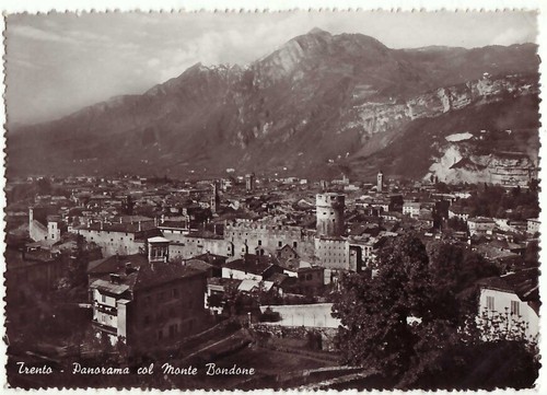 Trento panorama col monte - -,