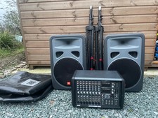 PA con altoparlanti JBL