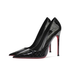 Scarpe nere con tacco alto da