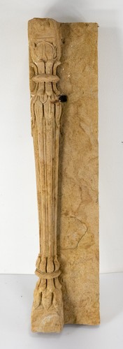 Antica colonna pilastro