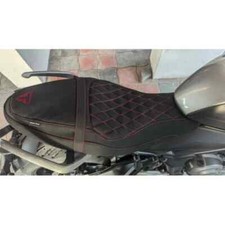 COPRISEDILE NERO PUNTO ROSSO