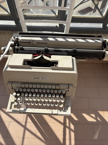 Macchina scrivere olivetti - da,