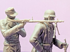 NUOVO! Deutsche Wehrmacht Landser/Soldaten MG34 Trupp set di 2 1:16 n. III