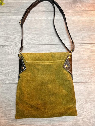 Borsa tracolla con patta - a,