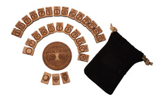 28 Pietre Runiche con Albero