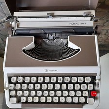 Macchina da scrivere Royal 203