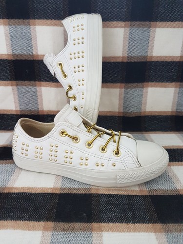 Donna ragazza converse - ",