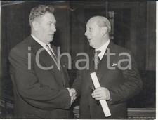1957 LONDON George NELSON greeting Russian Minister F.G. LOGINOV *Photo