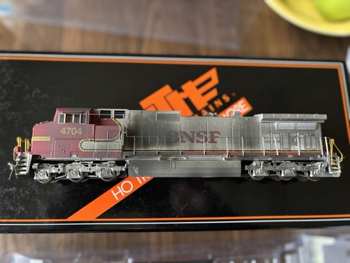 Mth 2287 dash - dash-9,, bnsf-ho