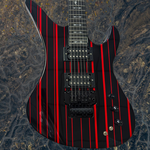Chitarra elettrica firmata