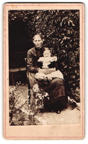 Fotografia giovane donna con