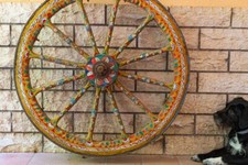 ANTIQUARIATO  RUOTA CARRETTO SICILIANO 19o SECOLO. NO TARLI O DIFETTI
